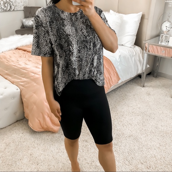 Socialite snake print short sleeve casual tee top - Picture 6 of 10